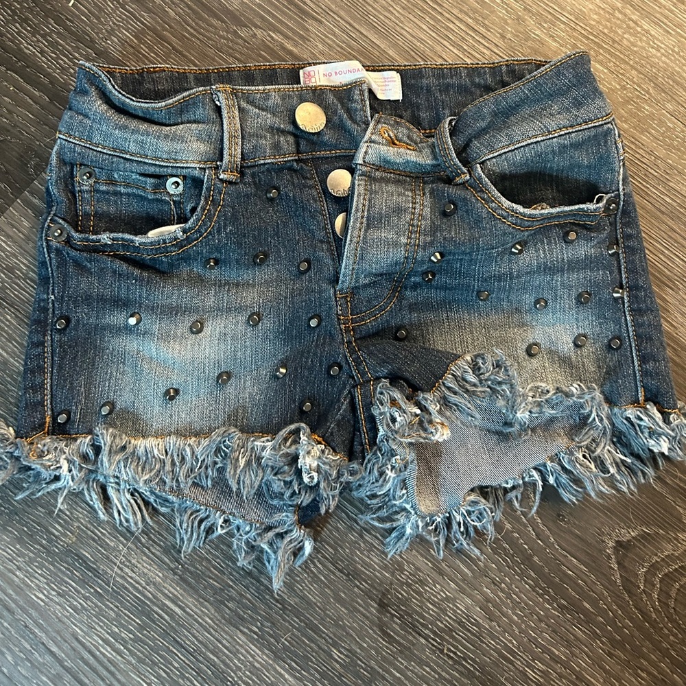 Studded shorts - Junior’s size 1 - No Boundaries